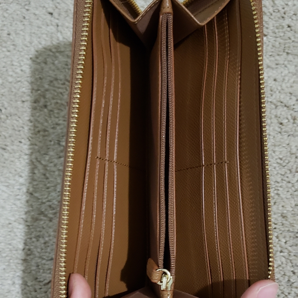 Coach Wallet - Picture 4 of 5